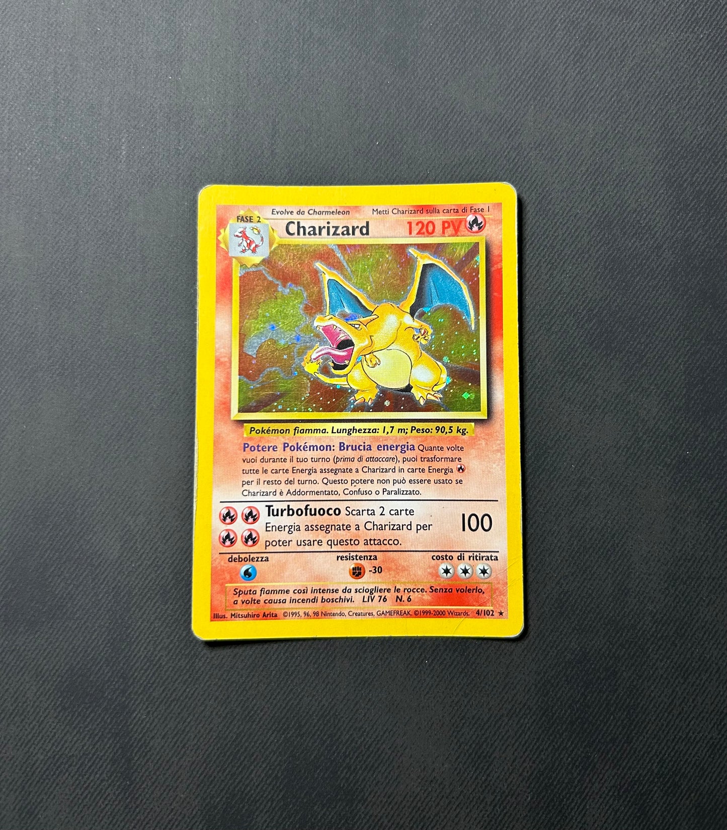 Pokemon card: Charizard 4/102 - Holo - Set Base - ITA
